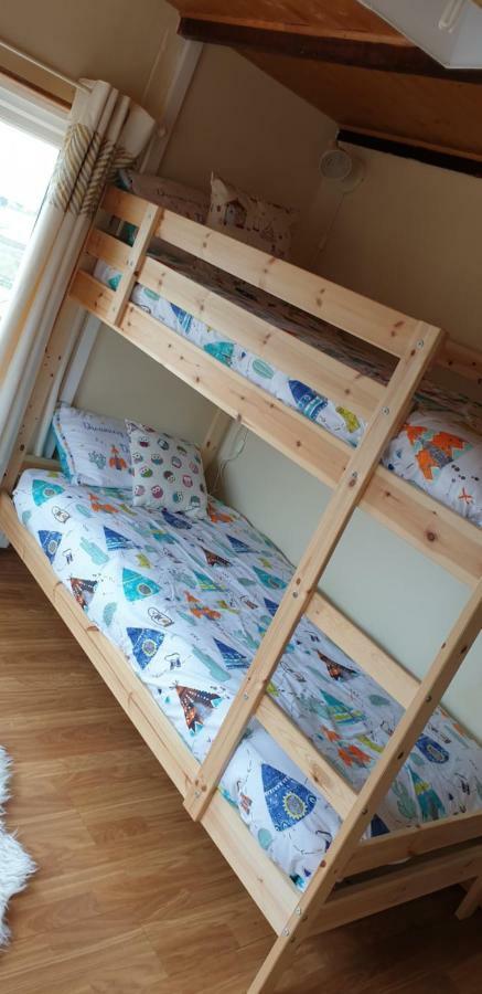 Mona Villa Holiday Home Caulderton Экстерьер фото